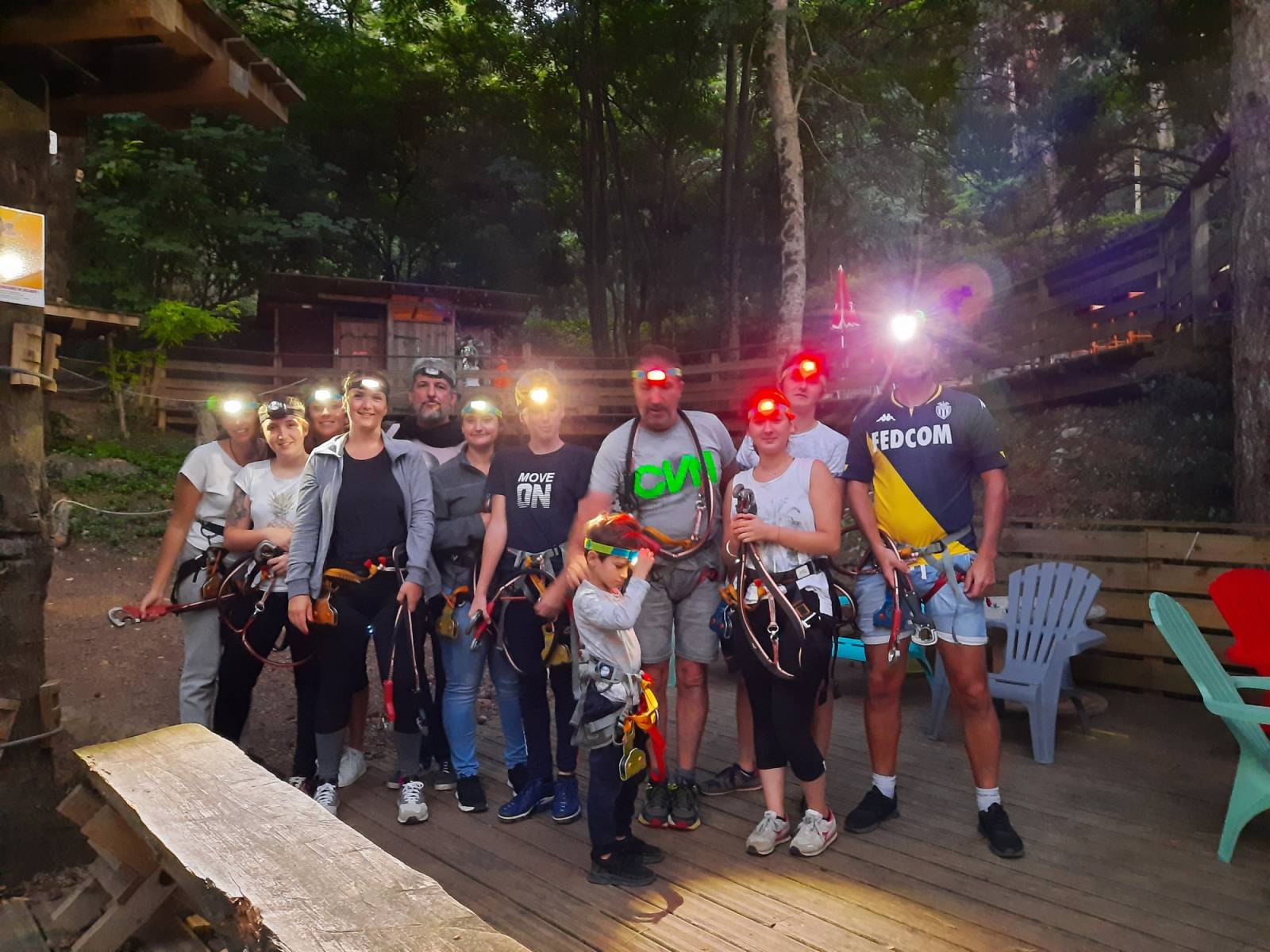 faire une nocturne, une activité de plein air et sportive en soirée dans un parc accrobranche dans le Gard proche de Nîmes et Montpellier