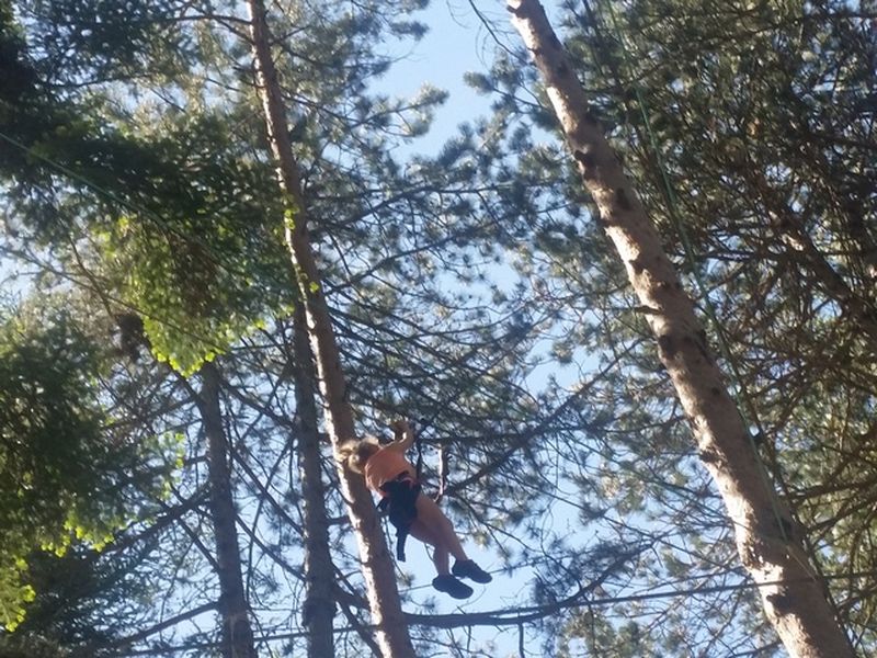 ou aller se promener dans le Gard près de Nimes dans un grand parc de loisirs avec des jeux et des enfants