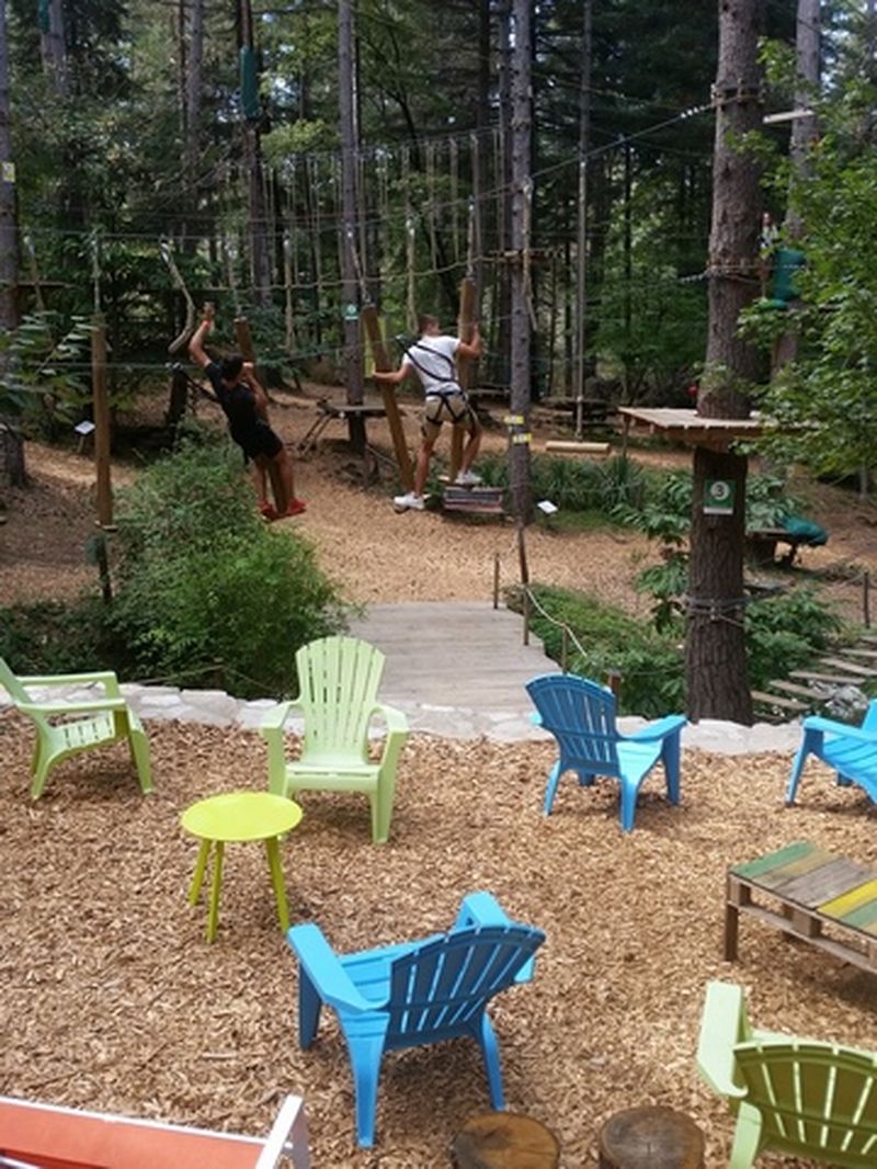 parc naturel de jeux et d'aventure en forêt pour pique niquer prés de Montpellier