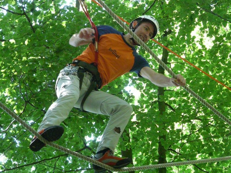 Parc d’accrobranche avec parcours adultes et enfants pour toute la famille à Montpellier